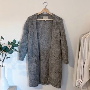 Banana Republic | Long Chunky Grey Cardigan